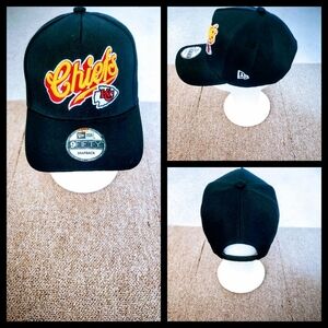 KANSAS CITY CHIEFS NFL FOOTBALL SNAPBACK HAT.